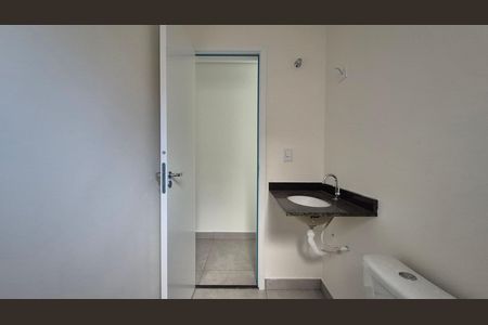 Apartamento à venda com 56m², 2 quartos e 1 vaga Apartamento à venda com 56m², 2 quartos e 1 vagaBanheiro