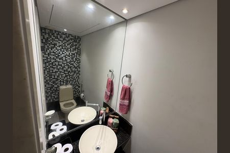 Apartamento à venda com 137m², 5 quartos e 2 vagas Apartamento à venda com 137m², 5 quartos e 2 vagasBanheiro