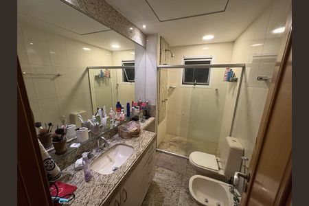 Apartamento à venda com 137m², 5 quartos e 2 vagas Apartamento à venda com 137m², 5 quartos e 2 vagasBanheiro