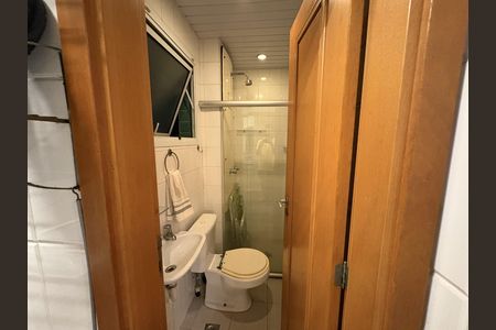 Apartamento à venda com 137m², 5 quartos e 2 vagas Apartamento à venda com 137m², 5 quartos e 2 vagasBanheiro