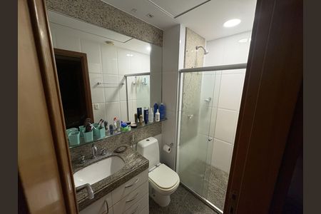 Apartamento à venda com 137m², 5 quartos e 2 vagas Apartamento à venda com 137m², 5 quartos e 2 vagasBanheiro