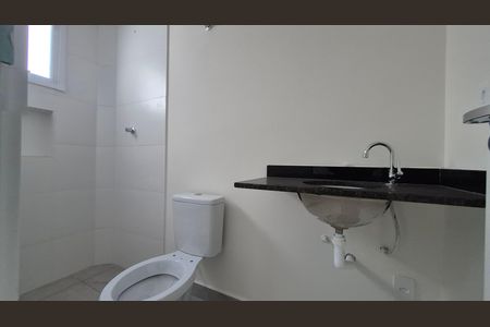 Banheiro da suíte de apartamento à venda com 2 quartos, 54m² em Santa Maria, Santo André