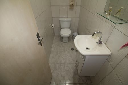 Casa à venda com 157m², 3 quartos e 2 vagasLavabo