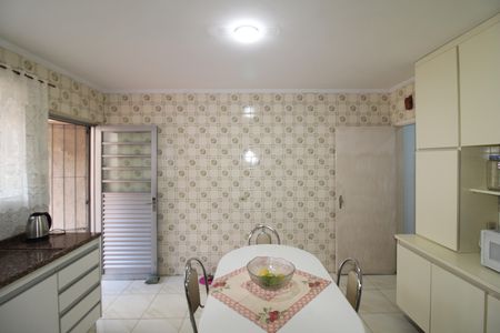 Casa à venda com 157m², 3 quartos e 2 vagasCozinha
