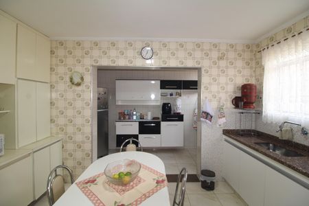 Casa à venda com 157m², 3 quartos e 2 vagasCozinha