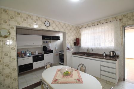 Casa à venda com 157m², 3 quartos e 2 vagasCozinha