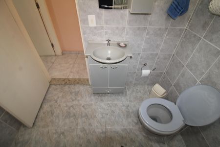 Casa à venda com 157m², 3 quartos e 2 vagasBanheiro 1
