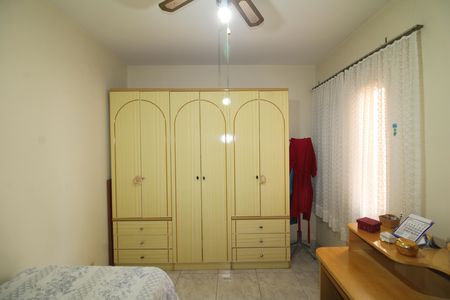 Casa à venda com 157m², 3 quartos e 2 vagasQuarto 1