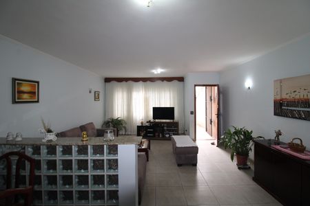 Sala de casa à venda com 3 quartos, 157m² em Parque Peruche, São Paulo