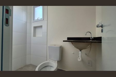 Apartamento à venda com 55m², 2 quartos e 2 vagas Apartamento à venda com 55m², 2 quartos e 2 vagasBanheiro social