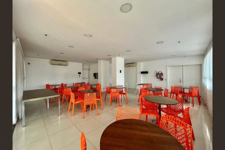 Apartamento para alugar com 80m², 2 quartos e 1 vagaÁrea comum - Salão de festas