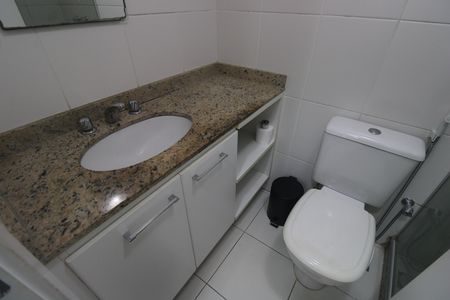 Apartamento para alugar com 80m², 2 quartos e 1 vagaBanheiro da suíte