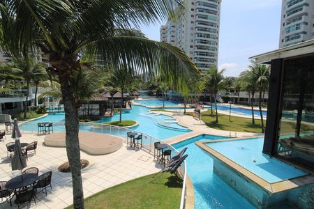 Apartamento para alugar com 80m², 2 quartos e 1 vagaÁrea comum - Piscina