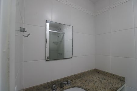 Apartamento para alugar com 80m², 2 quartos e 1 vagaBanheiro da suíte