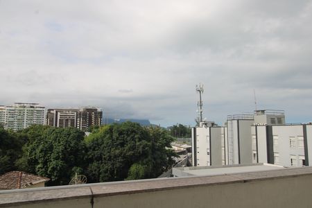 Apartamento para alugar com 80m², 2 quartos e 1 vagaÁrea de serviço - Vista