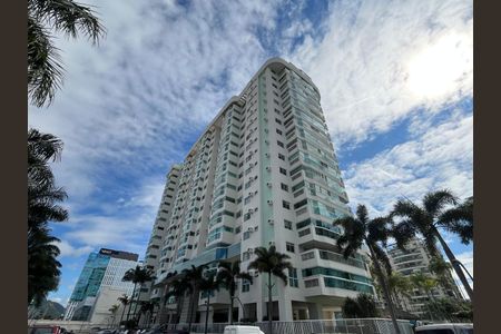Apartamento para alugar com 80m², 2 quartos e 1 vagaFachada do bloco