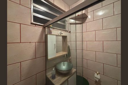 Apartamento para alugar com 85m², 2 quartos e sem vaga Apartamento para alugar com 85m², 2 quartos e sem vagaBanheiro social
