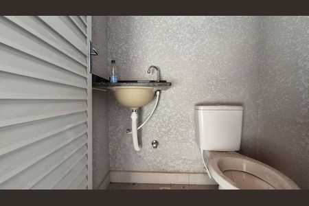 Apartamento à venda com 55m², 2 quartos e 2 vagas Apartamento à venda com 55m², 2 quartos e 2 vagasCobertura - Banheiro de serviço