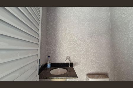 Apartamento à venda com 55m², 2 quartos e 2 vagas Apartamento à venda com 55m², 2 quartos e 2 vagasCobertura - Banheiro de serviço