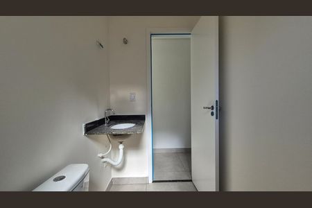 Apartamento à venda com 55m², 2 quartos e 2 vagas Apartamento à venda com 55m², 2 quartos e 2 vagasBanheiro social