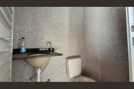 Apartamento à venda com 55m², 2 quartos e 2 vagas Apartamento à venda com 55m², 2 quartos e 2 vagasCobertura - Banheiro de serviço