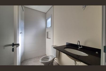 Apartamento à venda com 55m², 2 quartos e 2 vagas Apartamento à venda com 55m², 2 quartos e 2 vagasBanheiro da suíte