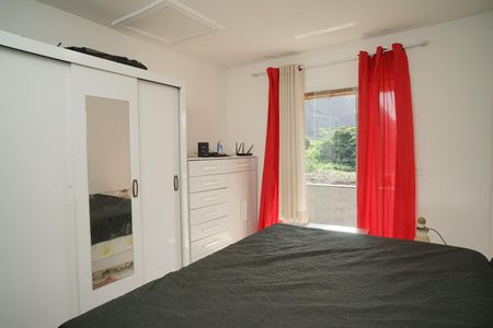 Quarto de casa para alugar com 1 quarto, 65m² em Jardim Atlântico Central, Maricá