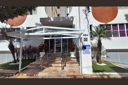 Apartamento para alugar com 140m², 3 quartos e 2 vagas Apartamento para alugar com 140m², 3 quartos e 2 vagasFachada