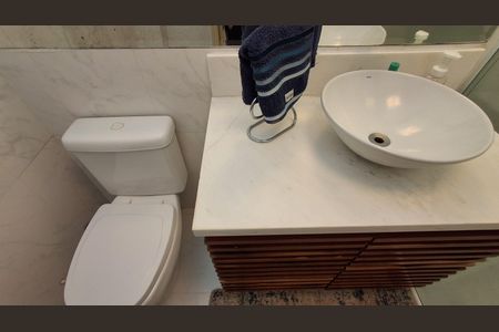 Apartamento para alugar com 140m², 3 quartos e 2 vagas Apartamento para alugar com 140m², 3 quartos e 2 vagasBanheiro Social