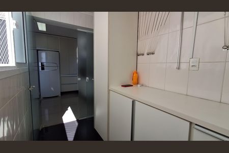 Apartamento para alugar com 140m², 3 quartos e 2 vagas Apartamento para alugar com 140m², 3 quartos e 2 vagasÁrea de Serviço
