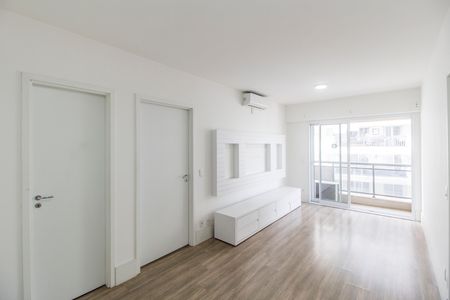 Sala  de apartamento para alugar com 1 quarto, 49m² em Alphaville Industrial, Barueri