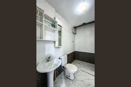 Casa para alugar com 55m², 1 quarto e sem vaga Casa para alugar com 55m², 1 quarto e sem vagaBanheiro