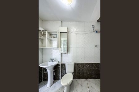 Banheiro de casa para alugar com 1 quarto, 55m² em Luz, São Paulo
