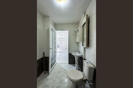 Casa para alugar com 55m², 1 quarto e sem vaga Casa para alugar com 55m², 1 quarto e sem vagaBanheiro