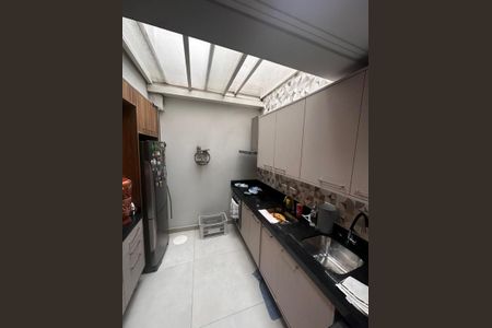 Casa à venda com 70m², 2 quartos e 1 vagaFoto 01