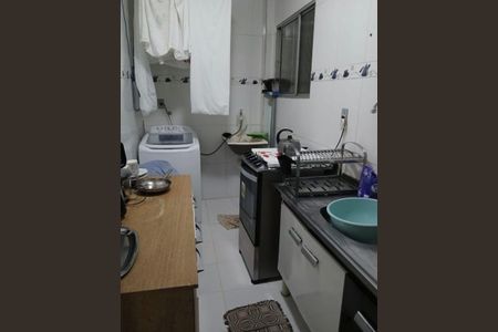 Cozinha de apartamento para alugar com 1 quarto, 60m² em Costa Azul, Salvador