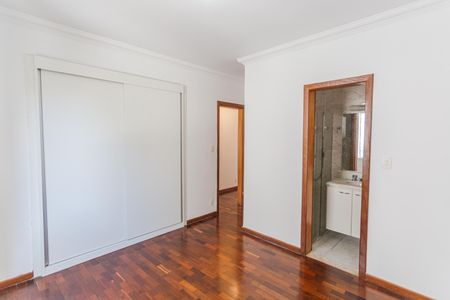 Apartamento para alugar com 110m², 3 quartos e 1 vagaSuíte