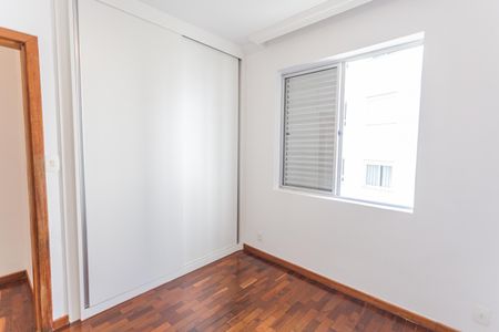 Apartamento para alugar com 110m², 3 quartos e 1 vagaQuarto 2