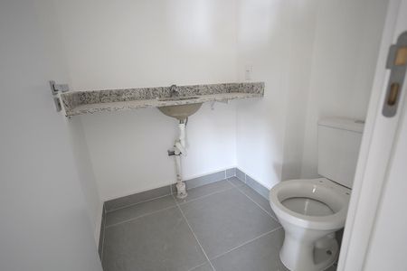 Apartamento para alugar com 134m², 3 quartos e 3 vagas Apartamento para alugar com 134m², 3 quartos e 3 vagasBanheiro 1