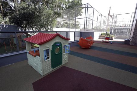 Apartamento para alugar com 134m², 3 quartos e 3 vagas Apartamento para alugar com 134m², 3 quartos e 3 vagasÁrea comum - Playground