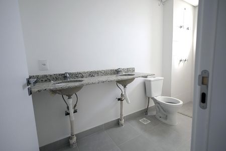 Apartamento para alugar com 134m², 3 quartos e 3 vagas Apartamento para alugar com 134m², 3 quartos e 3 vagasBanheiro Suíte 3