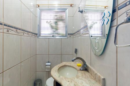 Casa à venda com 151m², 3 quartos e 2 vagasLavabo