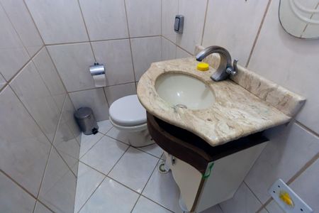 Casa à venda com 151m², 3 quartos e 2 vagasLavabo