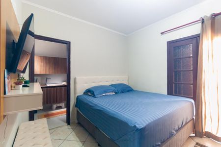 Casa à venda com 151m², 3 quartos e 2 vagasSuíte