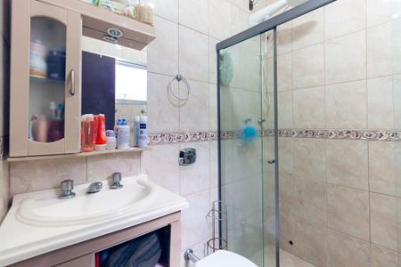 Casa à venda com 151m², 3 quartos e 2 vagasBanheiro