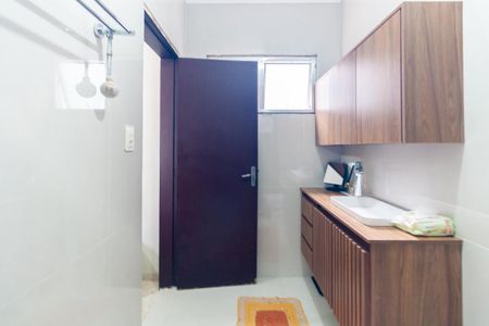 Casa à venda com 151m², 3 quartos e 2 vagasBanheiro da Suíte