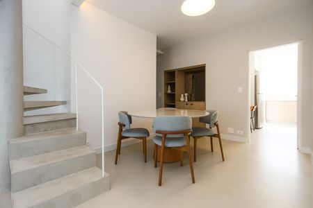 Apartamento para alugar com 170m², 2 quartos e 2 vagas Apartamento para alugar com 170m², 2 quartos e 2 vagasSala