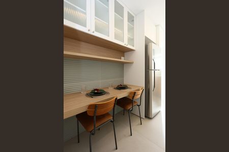 Apartamento para alugar com 170m², 2 quartos e 2 vagas Apartamento para alugar com 170m², 2 quartos e 2 vagasCozinha