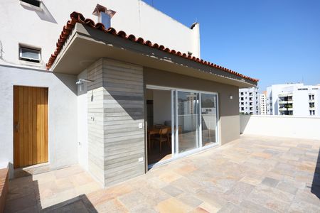Apartamento para alugar com 170m², 2 quartos e 2 vagas Apartamento para alugar com 170m², 2 quartos e 2 vagasVaranda da cobertura