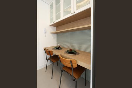 Apartamento para alugar com 170m², 2 quartos e 2 vagas Apartamento para alugar com 170m², 2 quartos e 2 vagasCozinha
